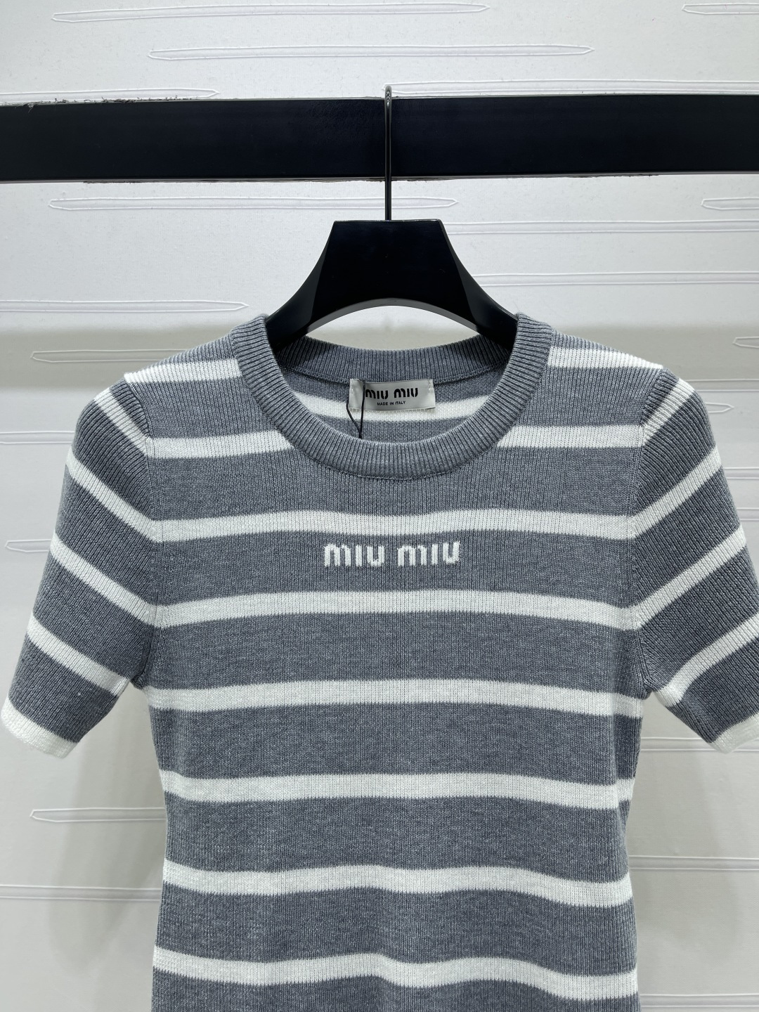 Women's short sleeves